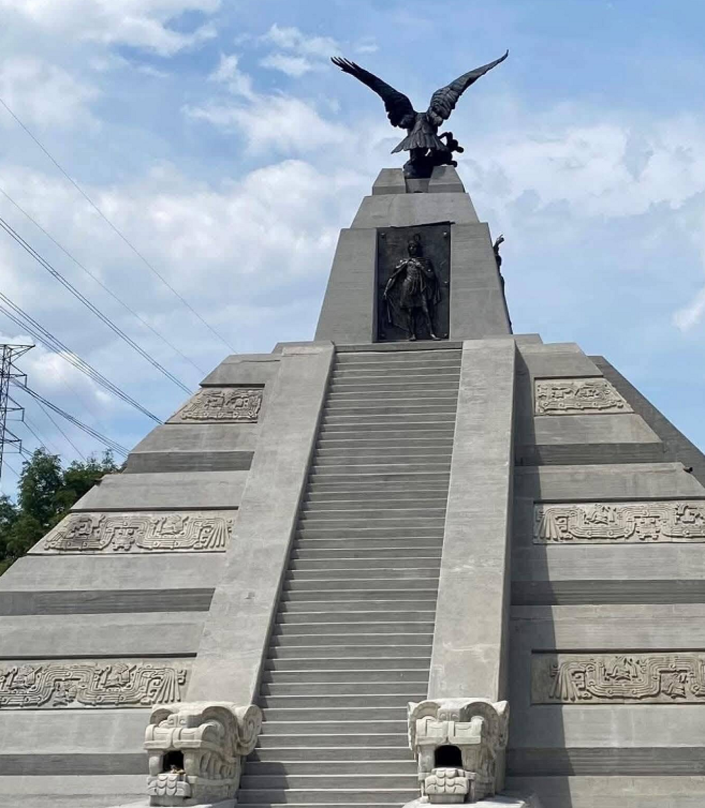 Monumento a la Raza-0