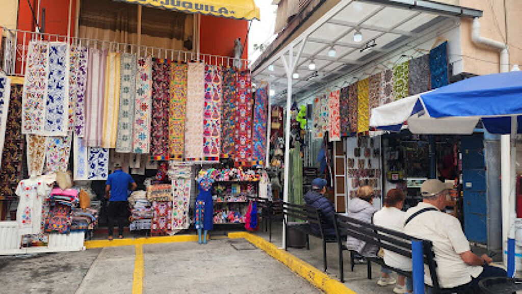 Mercado de Artesanías de La Ciudadela-1