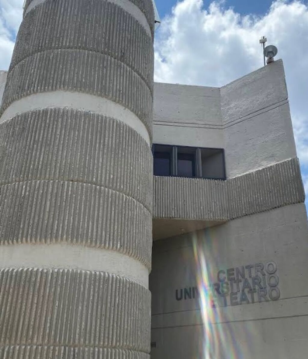 Centro Universitario de Teatro-0