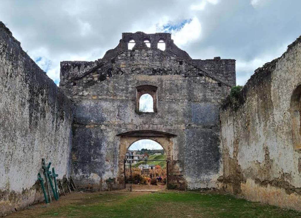Ruinas del templo de San Sebastián-0