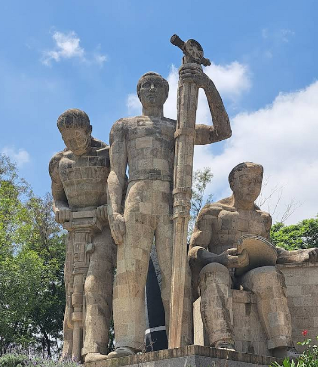 Monumento al Caminero-0