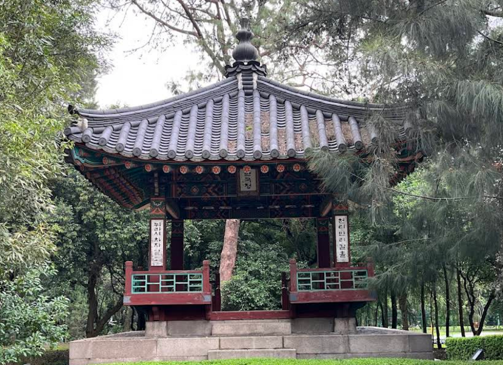 Pabellón Coreano de la Amistad-0