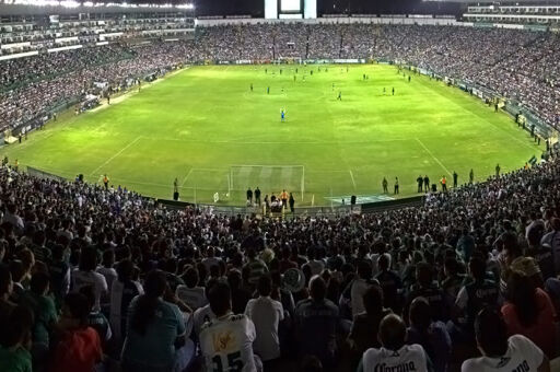 Estadio Nou Camp León-0