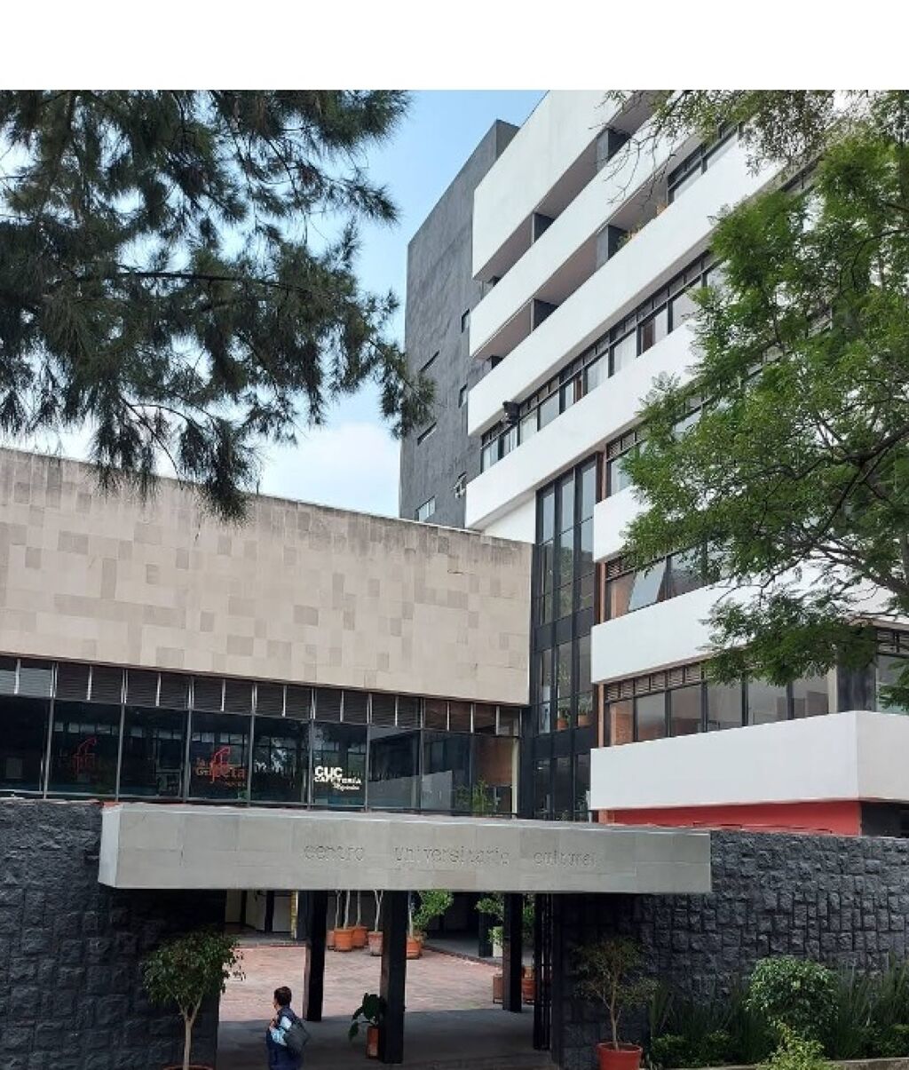 Centro Universitario Cultural-0