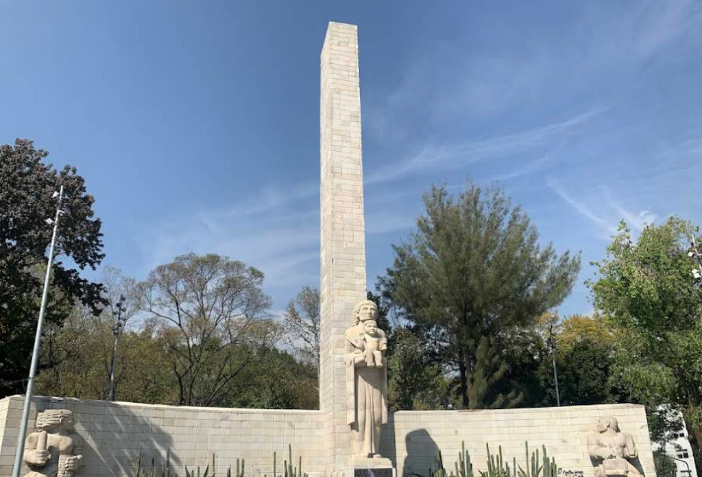 Monumento a la Madre-0