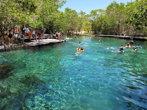 Cenote Yalahau-0