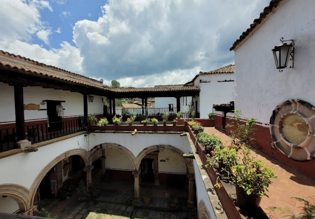 Casa de los Once Patios-1