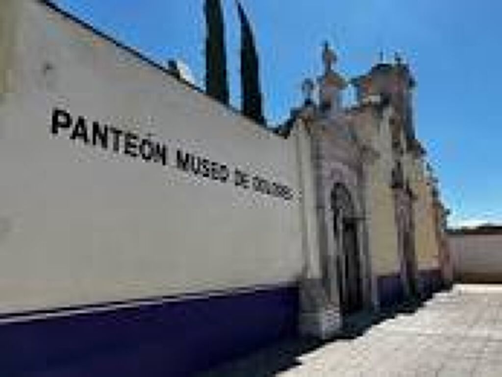 Panteón Museo Dolores-2