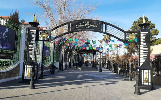 Paseo Juan Gabriel-0