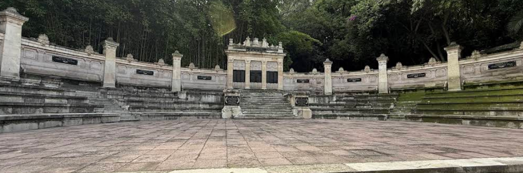 Monumento a los Héroes del Escuadrón 201-0