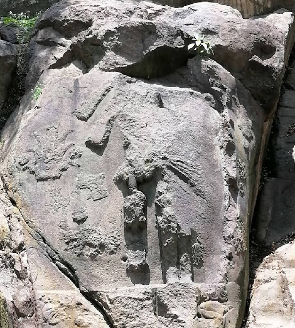 Petrograbados del Cerro de Chapultepec-0