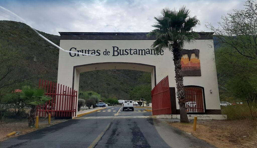 Grutas de Bustamante-0