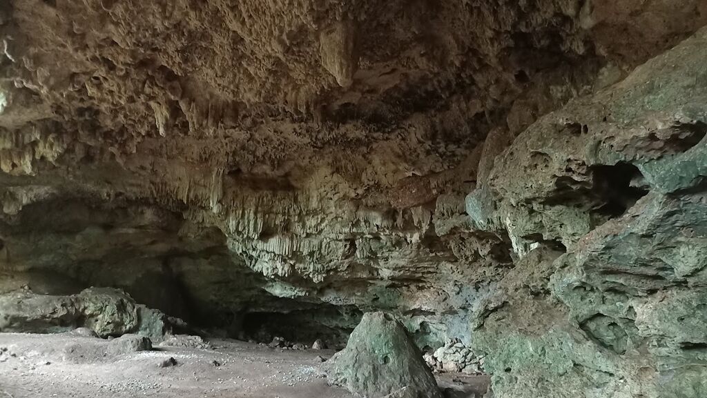 Grutas Las Sartenejas-1