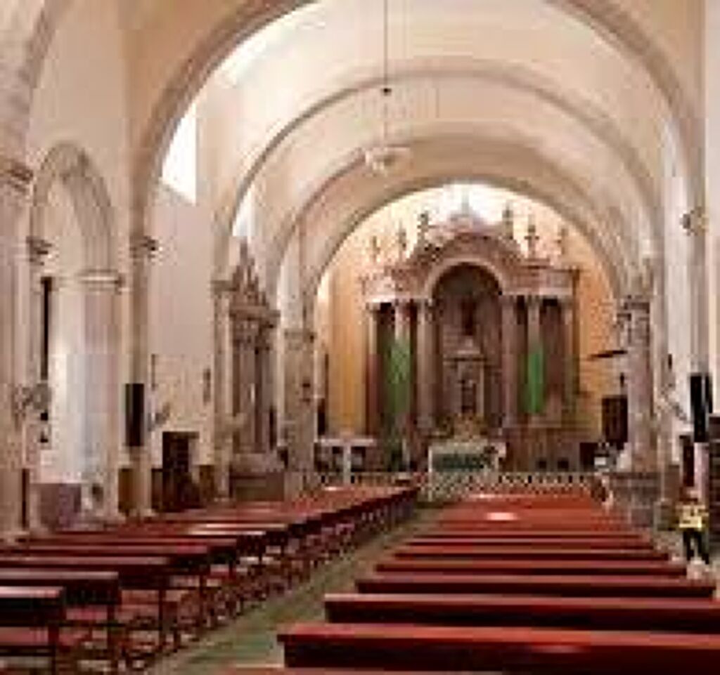 Iglesia de Santiago Apóstol-1