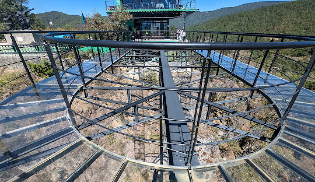 Mirador de Cristal de Ixtlan de Juárez-0