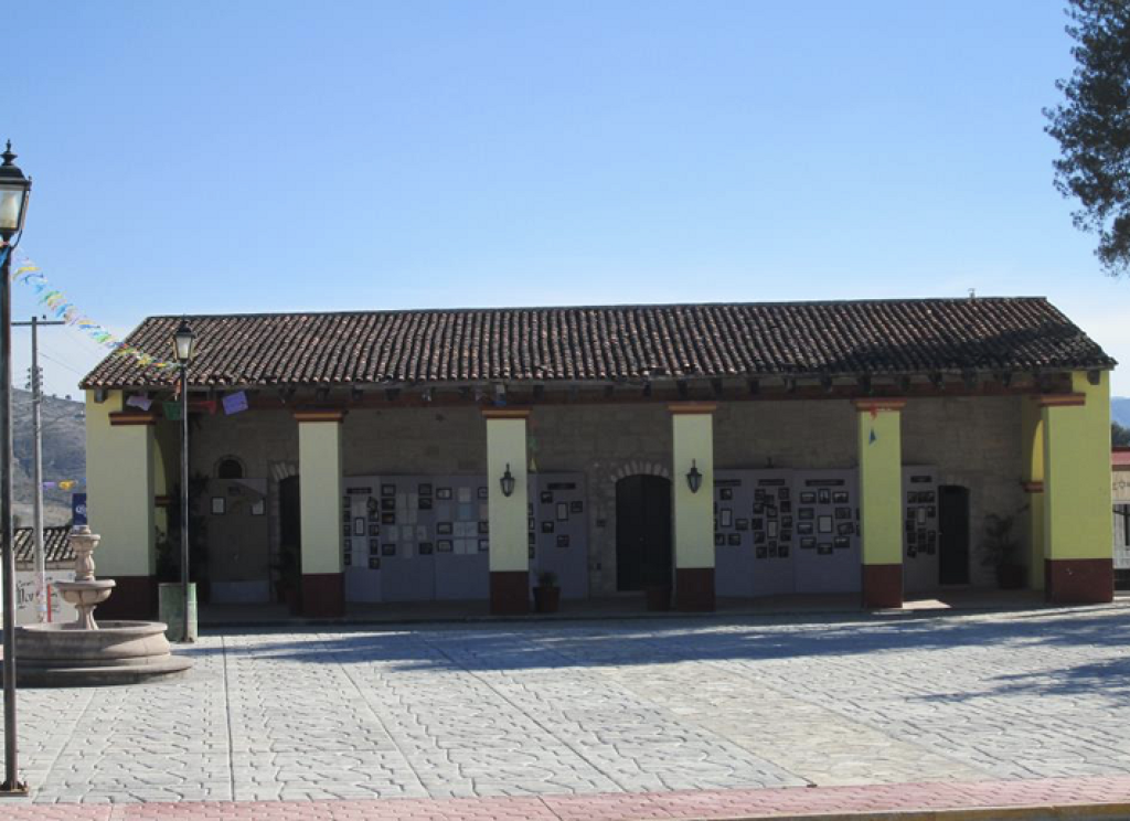  Museo Comunitario <i>Jna´ Niingui</i> (Cerro del Gran Caracol)-0