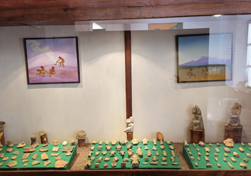 Museo Comunitario  IV Centenario-0