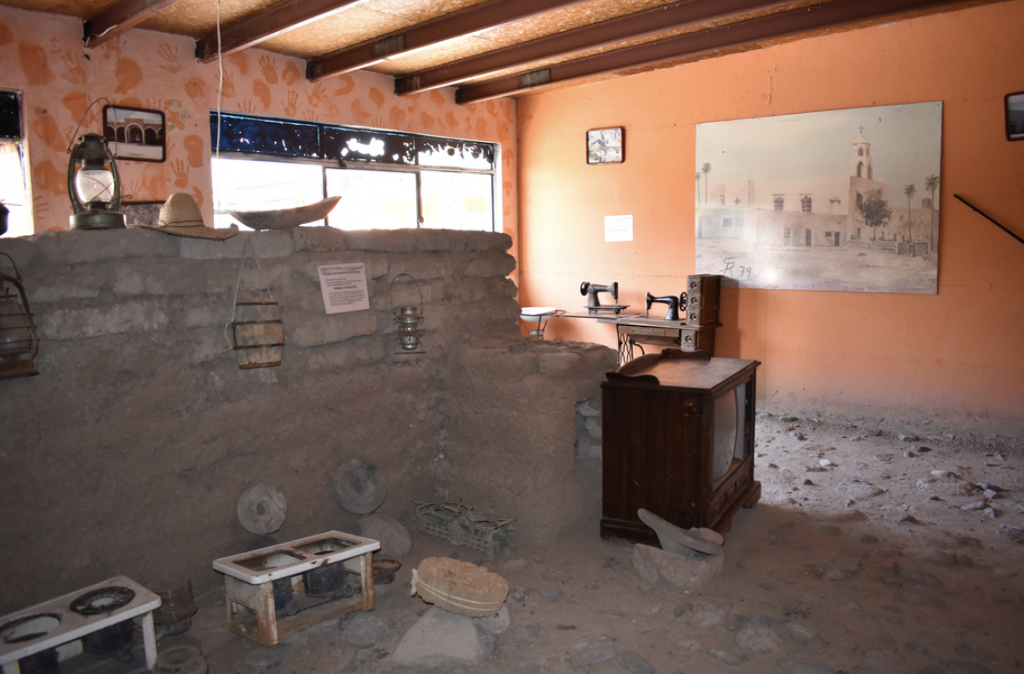 Museo Comunitario Nuestra Historia de Ayer y Hoy-1