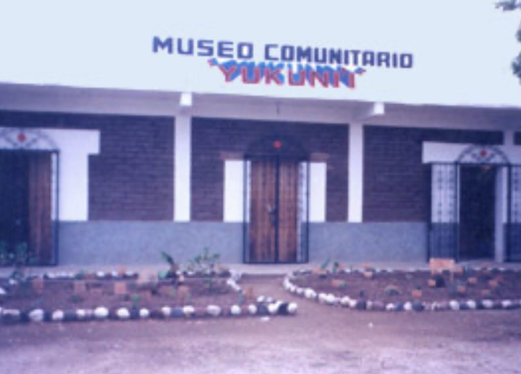 Museo Comunitario Yukuni`i (Cerro que Retumba) -0