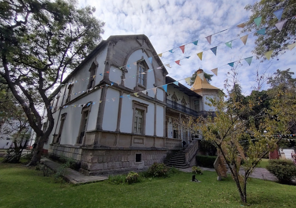 Museo de Arte Contemporáneo Alfredo Zalce (MACAZ)-0