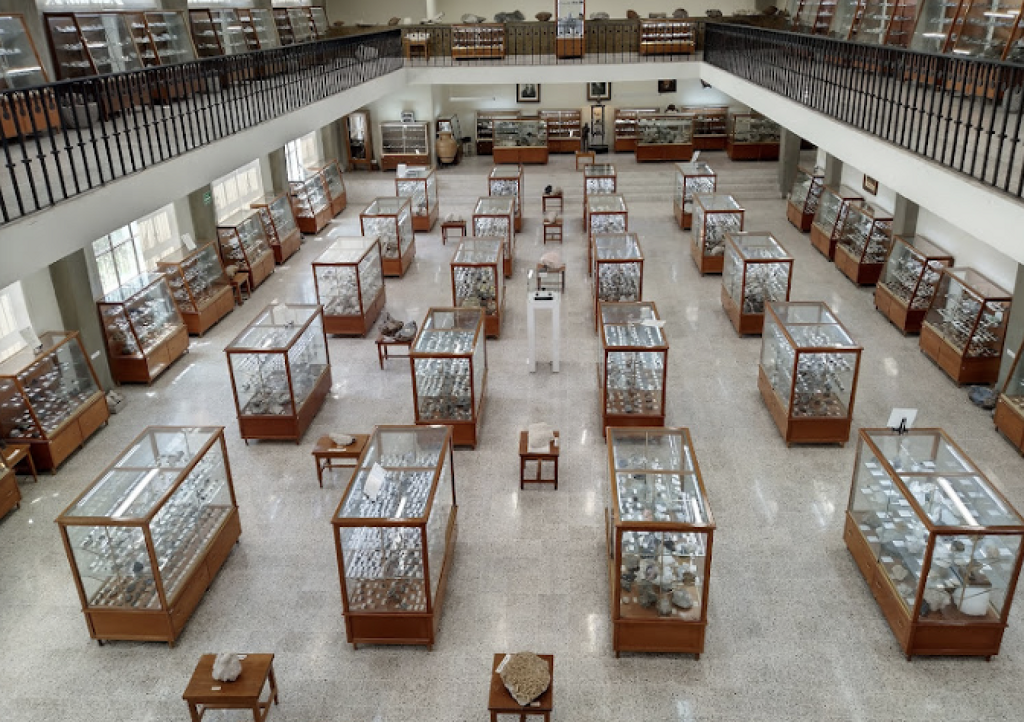 Museo de Mineralogía Eduardo Villaseñor Söhle-2