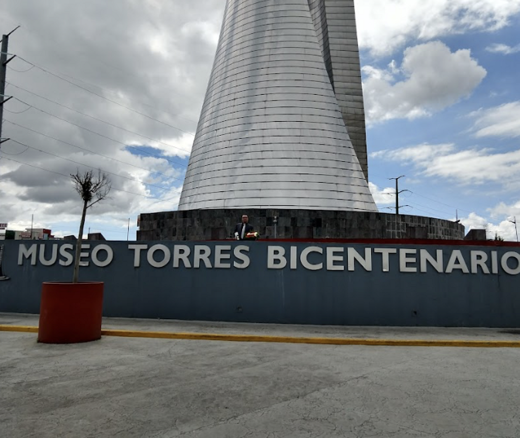 Museo Galería de Arte Mexiquense Torres Bicentenario-2