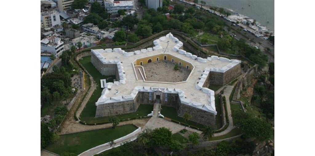 Museo Histórico Fuerte de San Diego-1