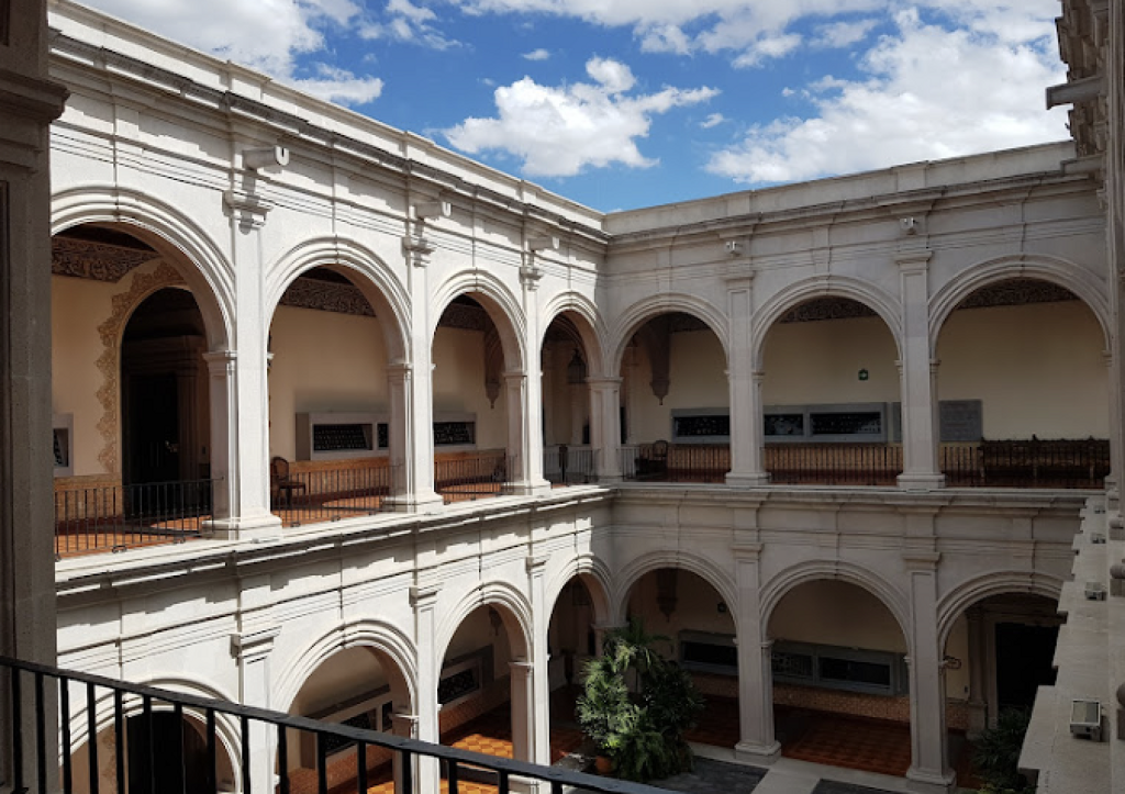 Centro Cultural Juan Beckmann Gallardo-2