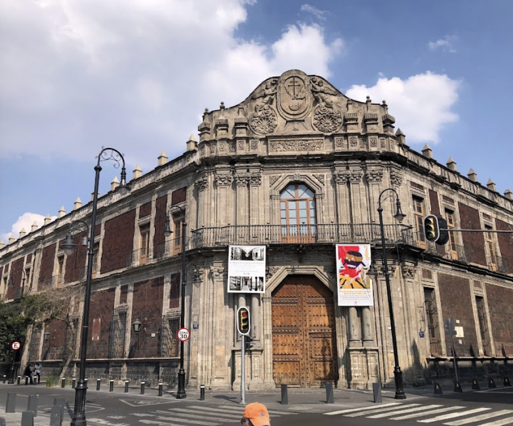 Palacio de la Escuela de Medicina-2