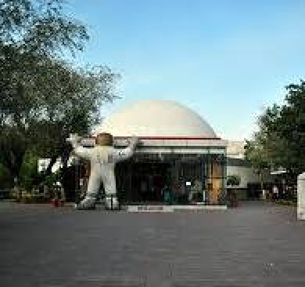 Planetario Luis Enrique Erro-1
