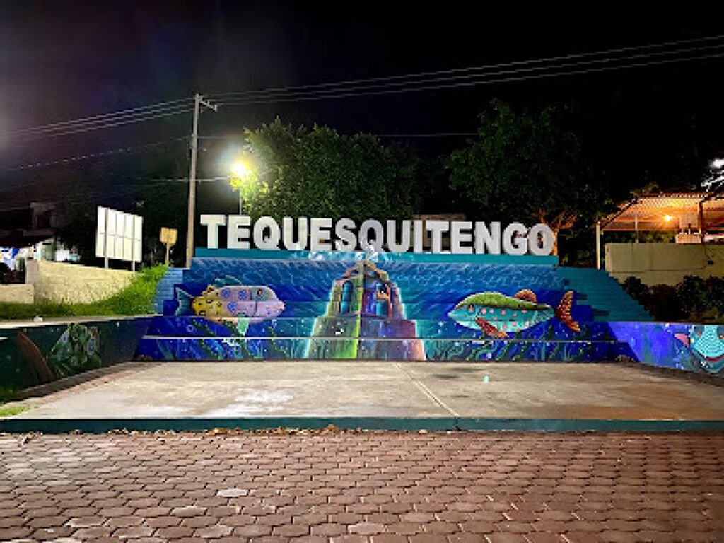 Plaza de Tequesquitengo-0
