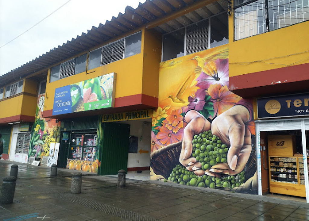 Plaza Distrital de Mercado Doce de Octubre-0