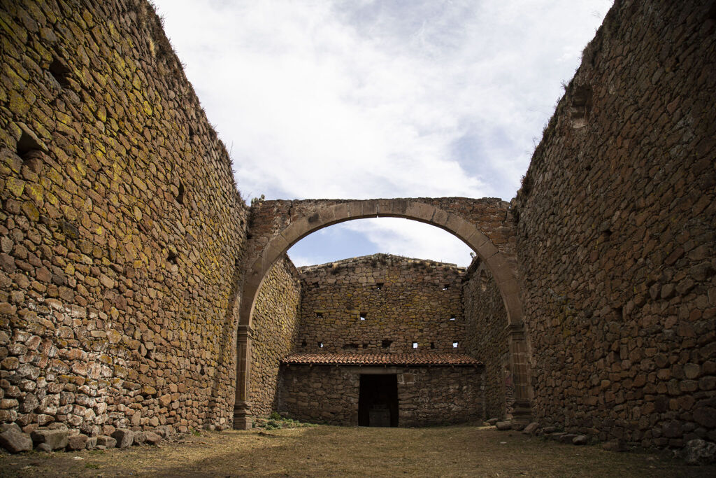 Ruinas del Antiguo Templo de San Ildefonso Tultepec-0
