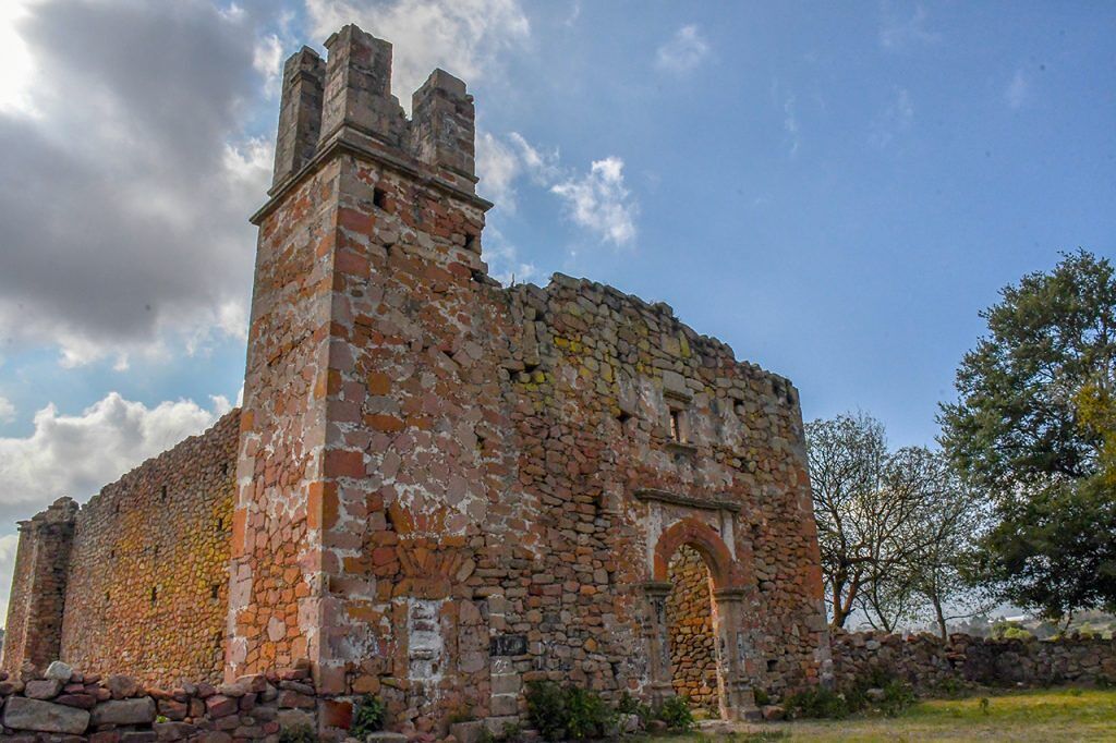 Ruinas del Antiguo Templo de San Ildefonso Tultepec-1