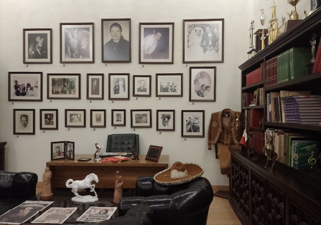 Sala Despacho Antonio Aguilar Barraza-2
