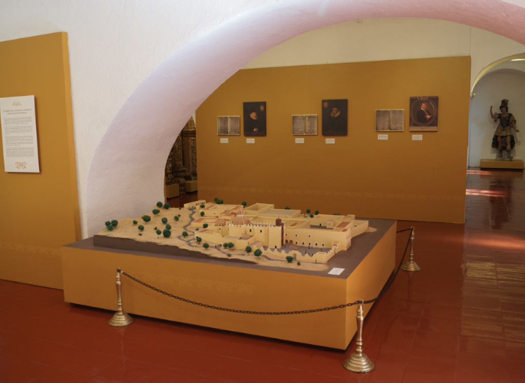 Sala San Francisco Arte e Historia. Un enfoque en el tiempo-2