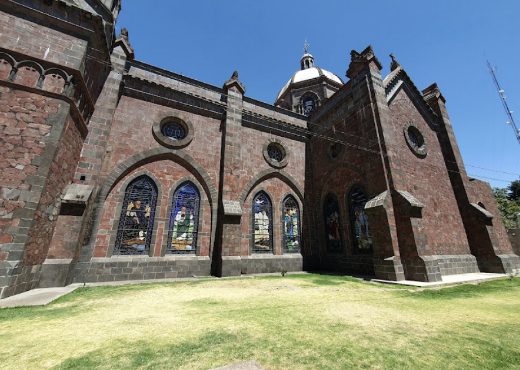Santuario de la Virgen de la Piedrita-1