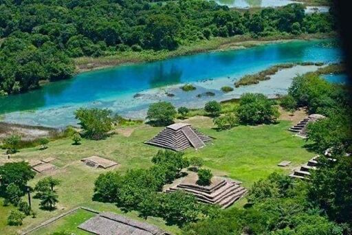 Lagos de Colón y Zona Arqueológica de Lagartero-0