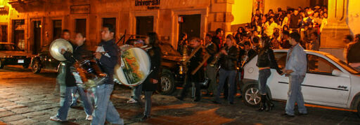 Vive una callejoneada-0