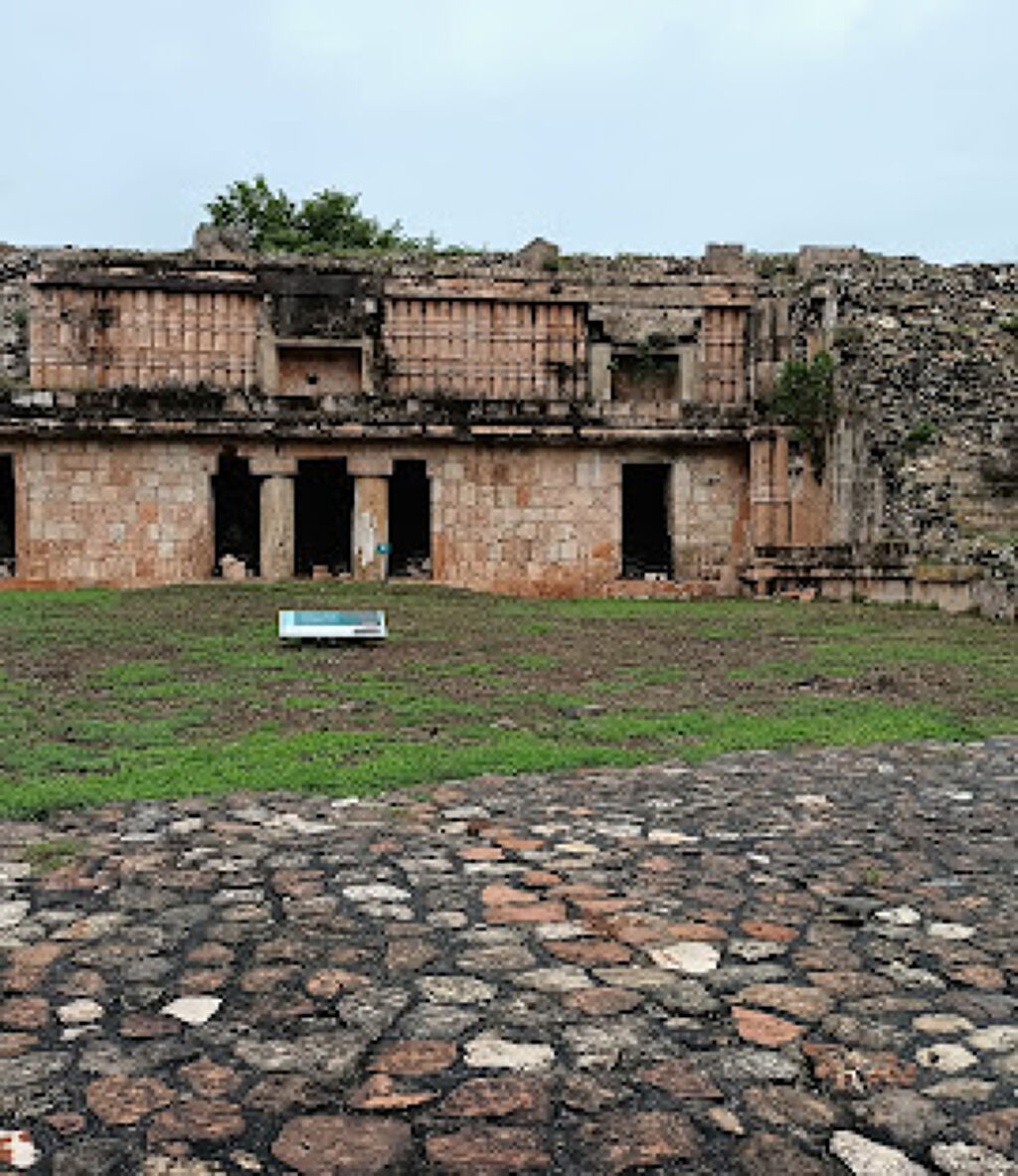 Zona arqueológica de Chacmultún-0