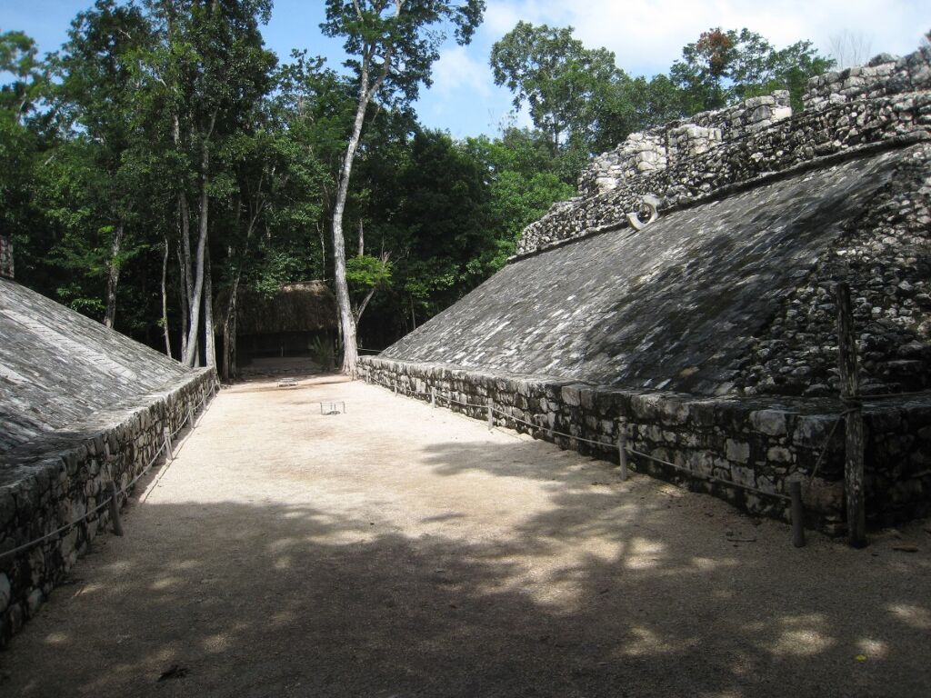 Zona arqueológica de Cobá-1