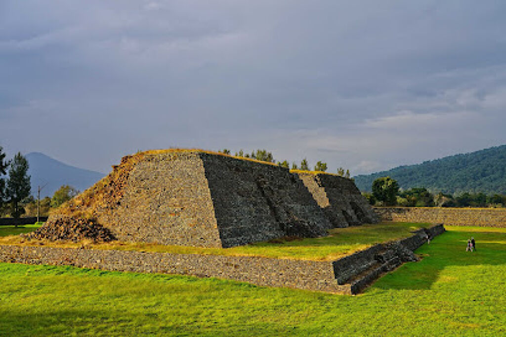 Zona arqueológica de Ihuatzio-2