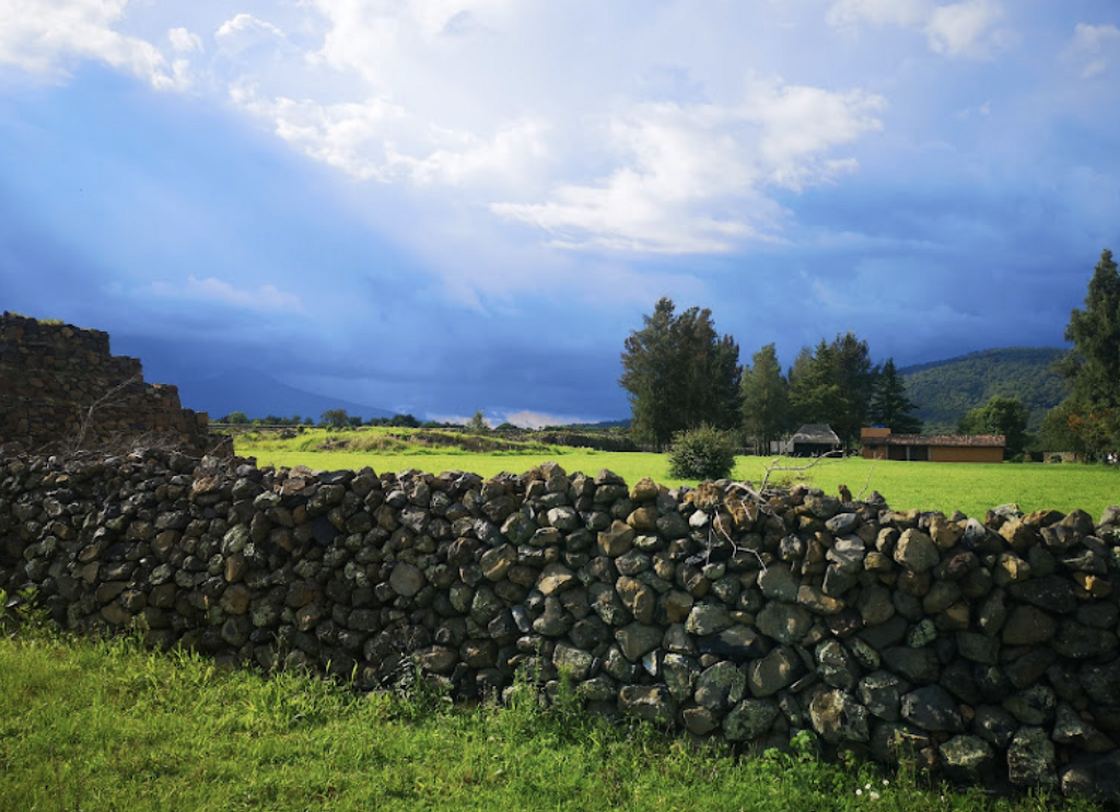 Zona arqueológica de Ihuatzio-0