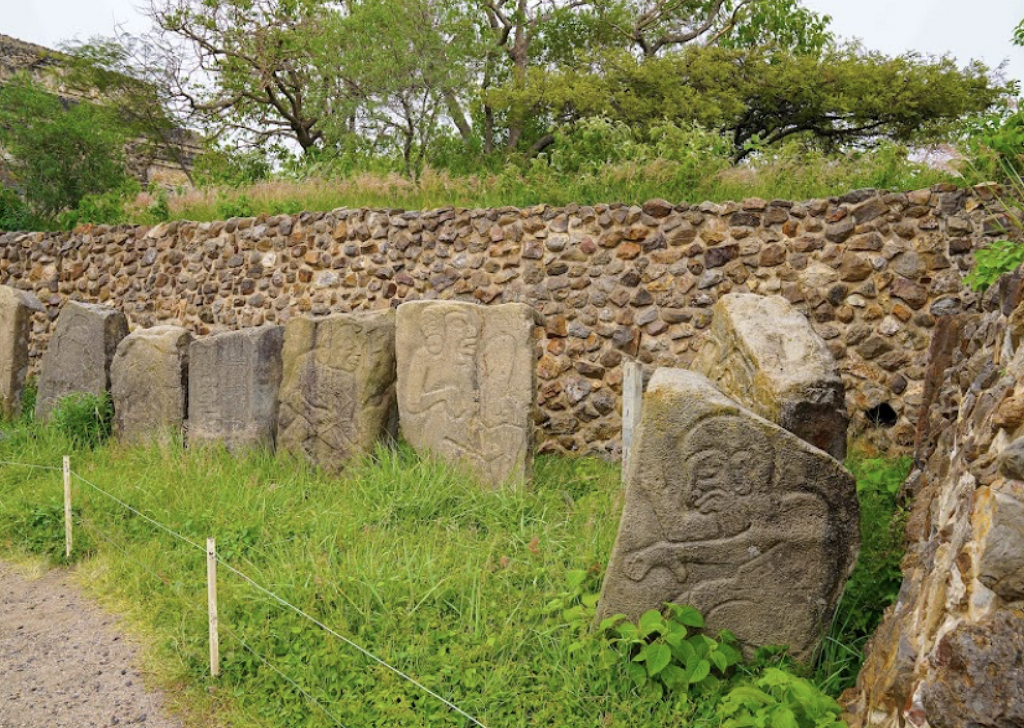 Zona arqueológica de Monte Albán-0