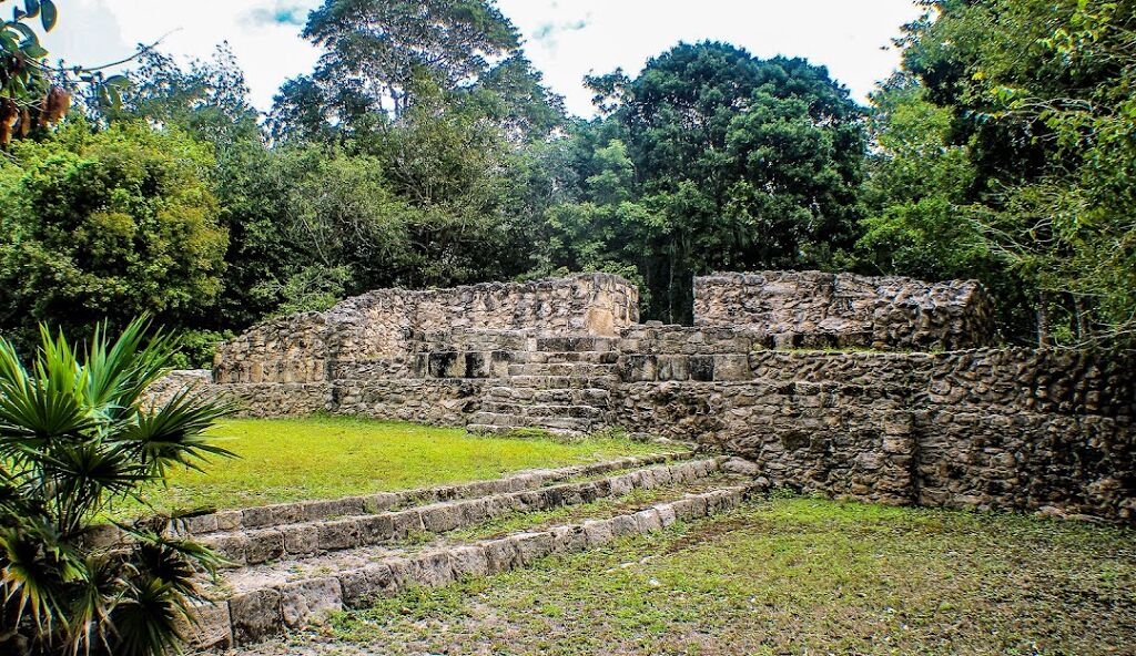 Zona arqueológica de Oxtankah-1