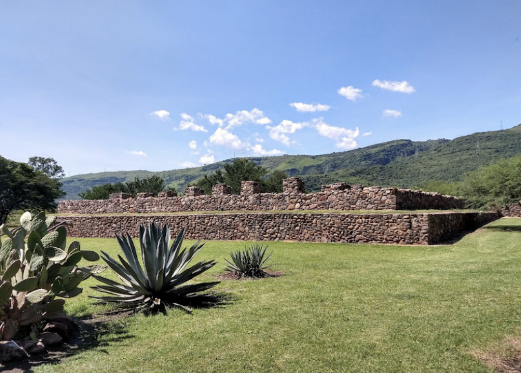 Zona arqueológica Los Toriles-0