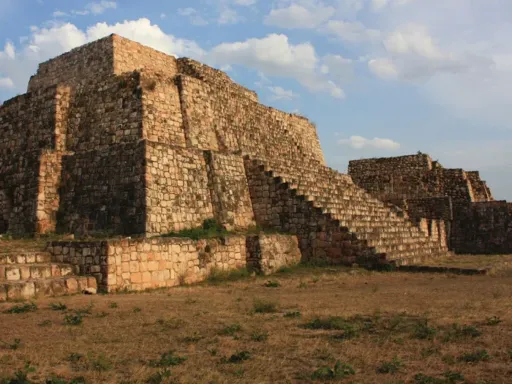 Zona arqueológica de Oxkintok-0